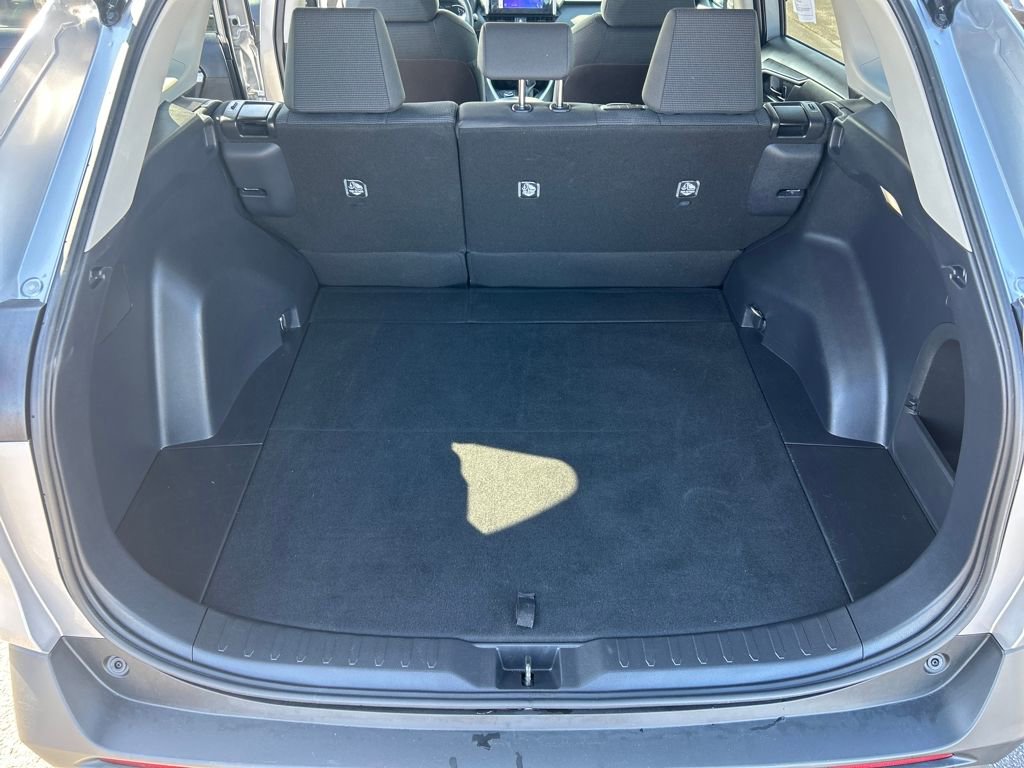Certified 2025 Toyota RAV4 LE image 20