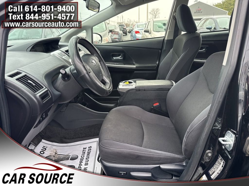 Used 2017 Toyota Prius V Three image 7