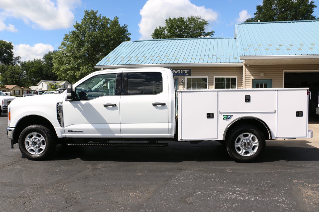 Used 2025 Ford F250 XLT w/ F-250 >10K GVWR Package AWD/4WD image 2
