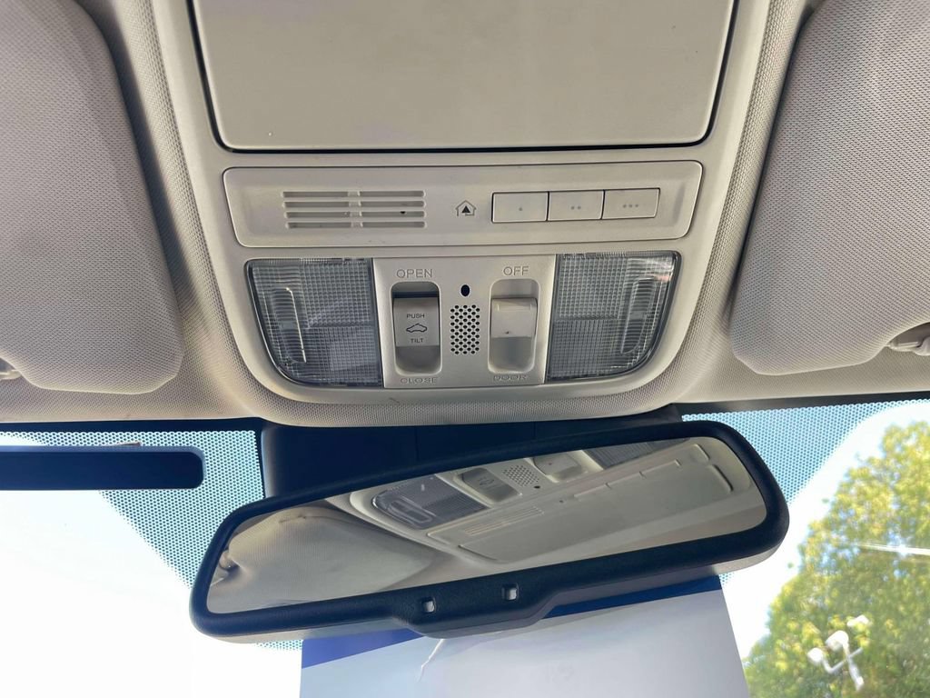 Used 2016 Honda CR-V Touring image 32