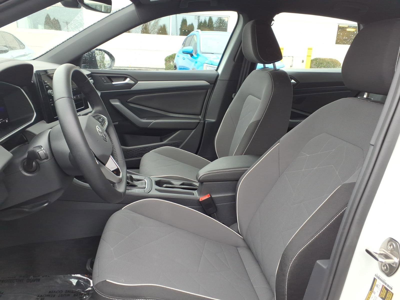 Certified 2025 Volkswagen Jetta Sport image 17