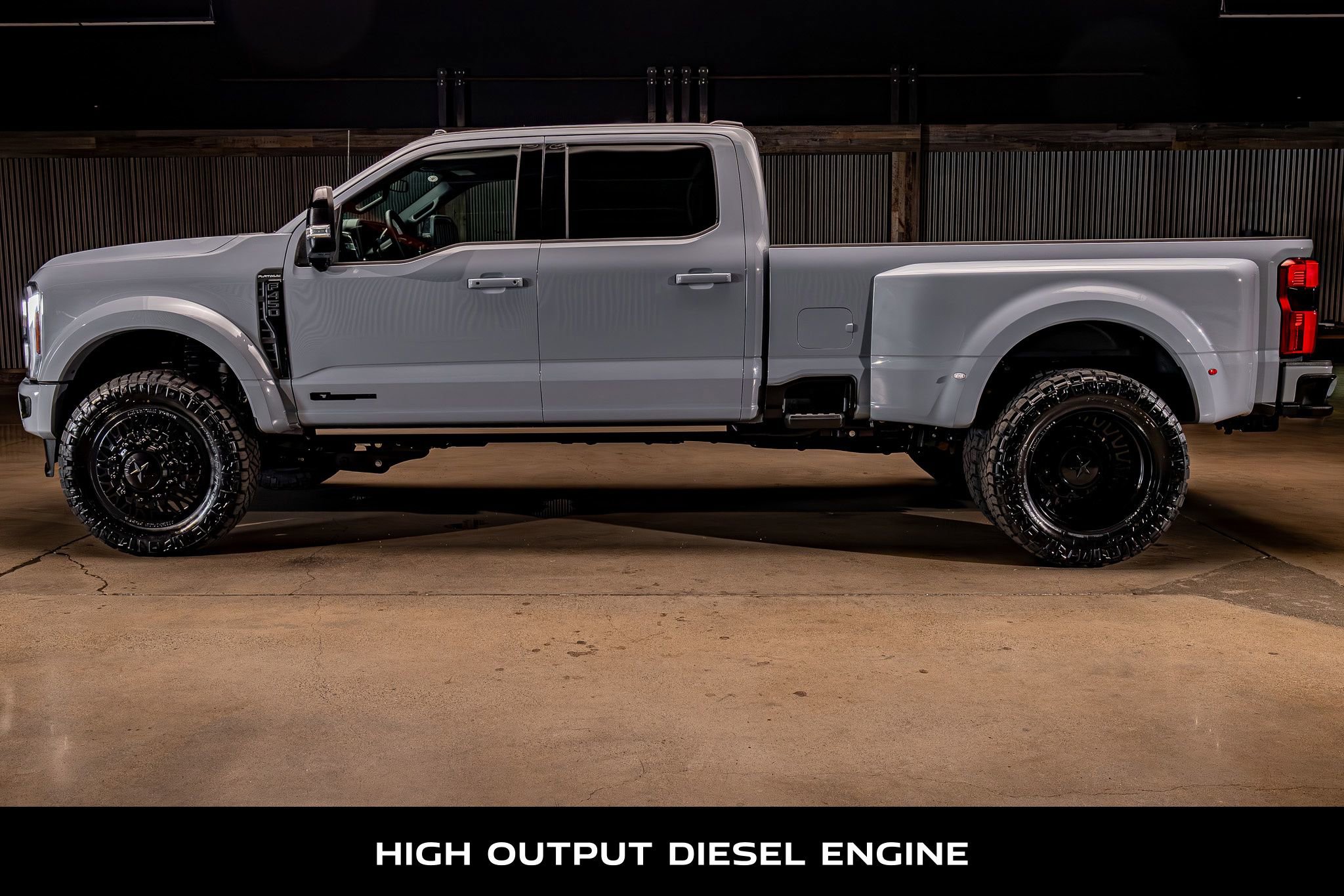 Used 2025 Ford F450 Platinum w/ FX4 Off-Road Package image 6