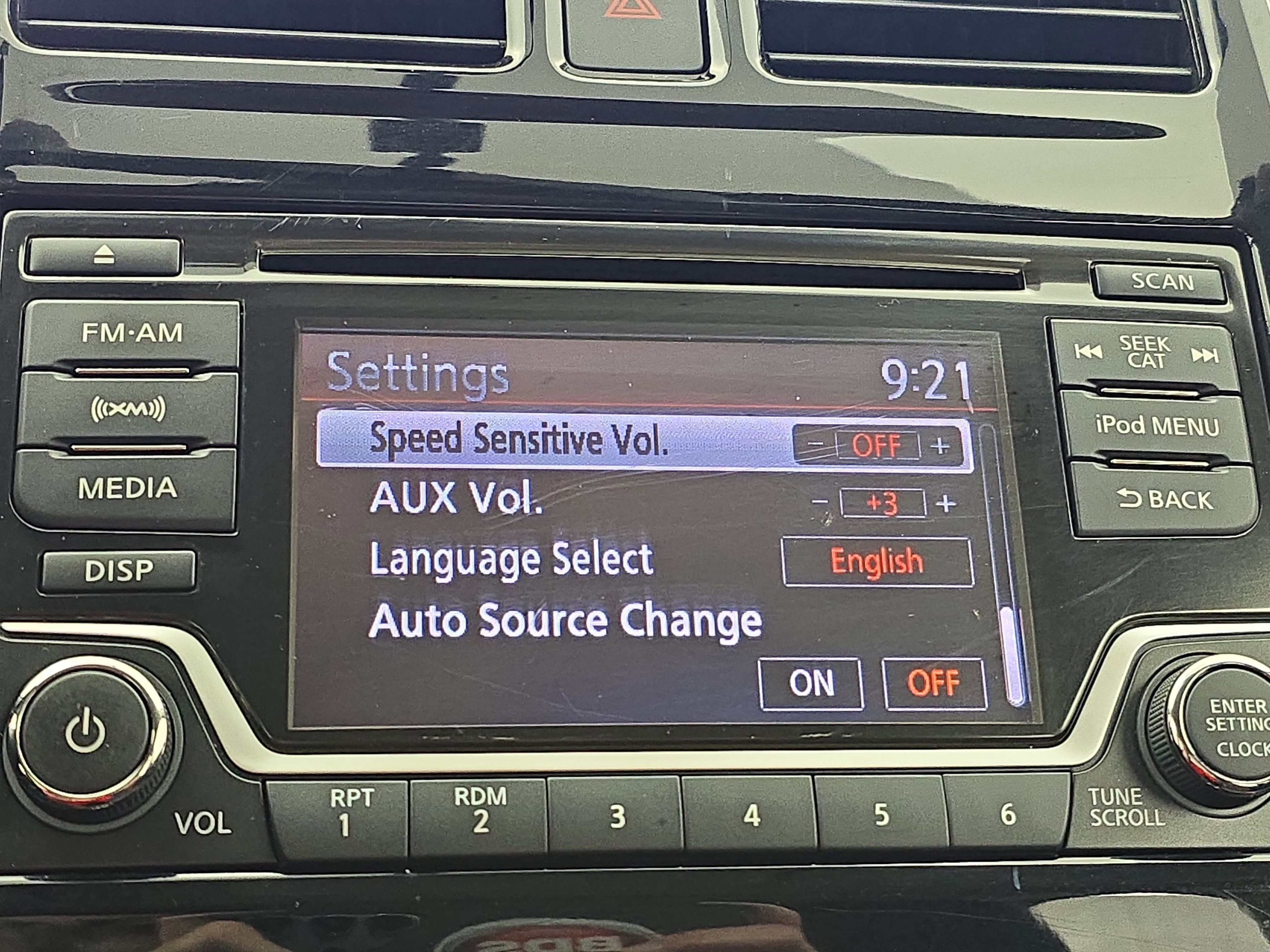 Certified 2018 Nissan Versa Note SR FWD image 20