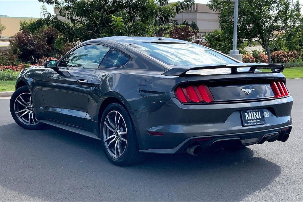 Used 2016 Ford Mustang Premium image 11