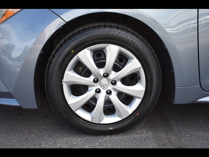 Used 2022 Toyota Corolla LE FWD image 37