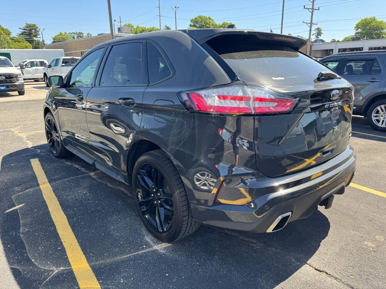 Used 2021 Ford Edge ST w/ Equipment Group 401A AWD/4WD image 6