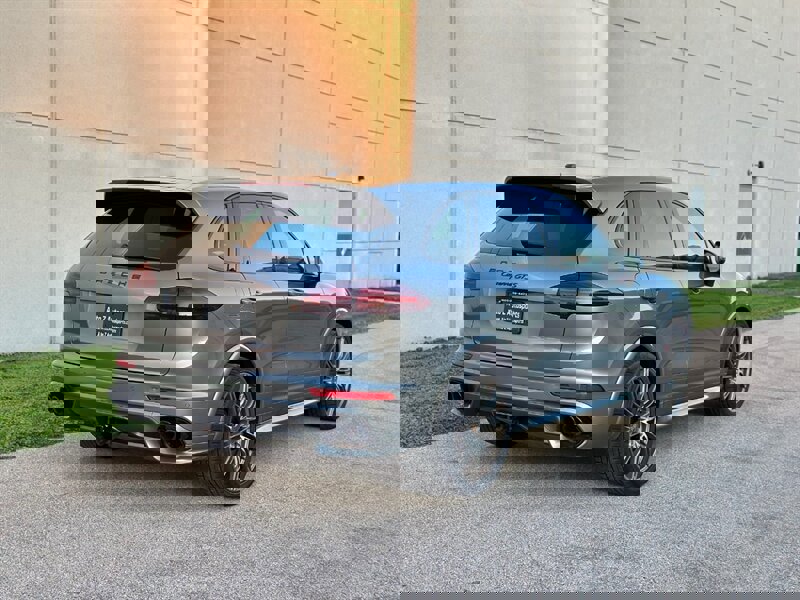 Used 2016 Porsche Cayenne GTS image 5