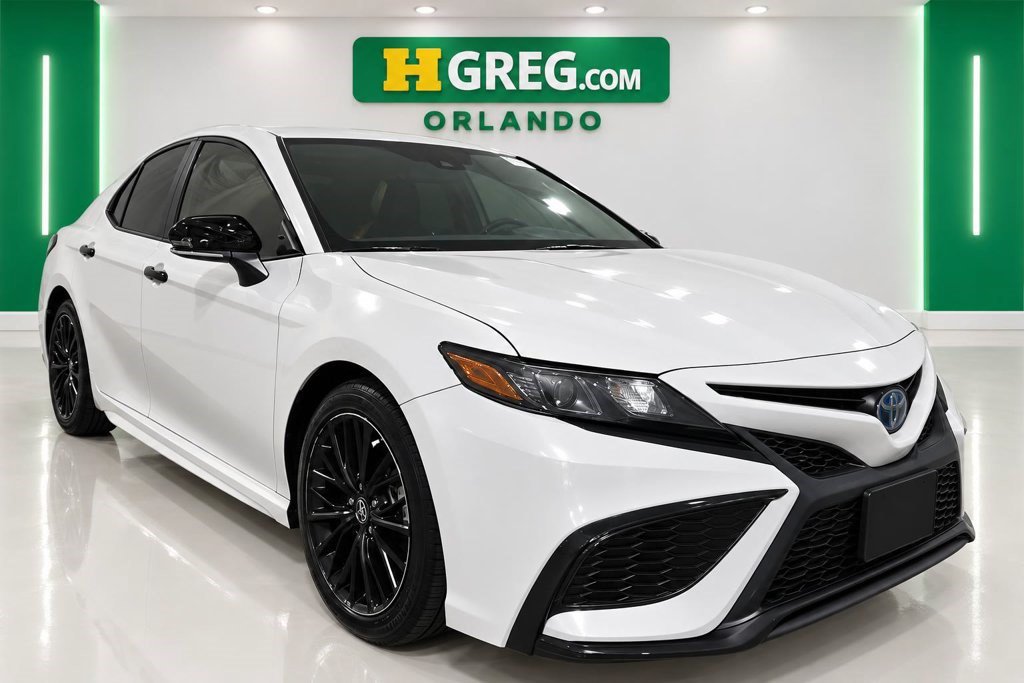 Used 2022 Toyota Camry SE FWD image 4