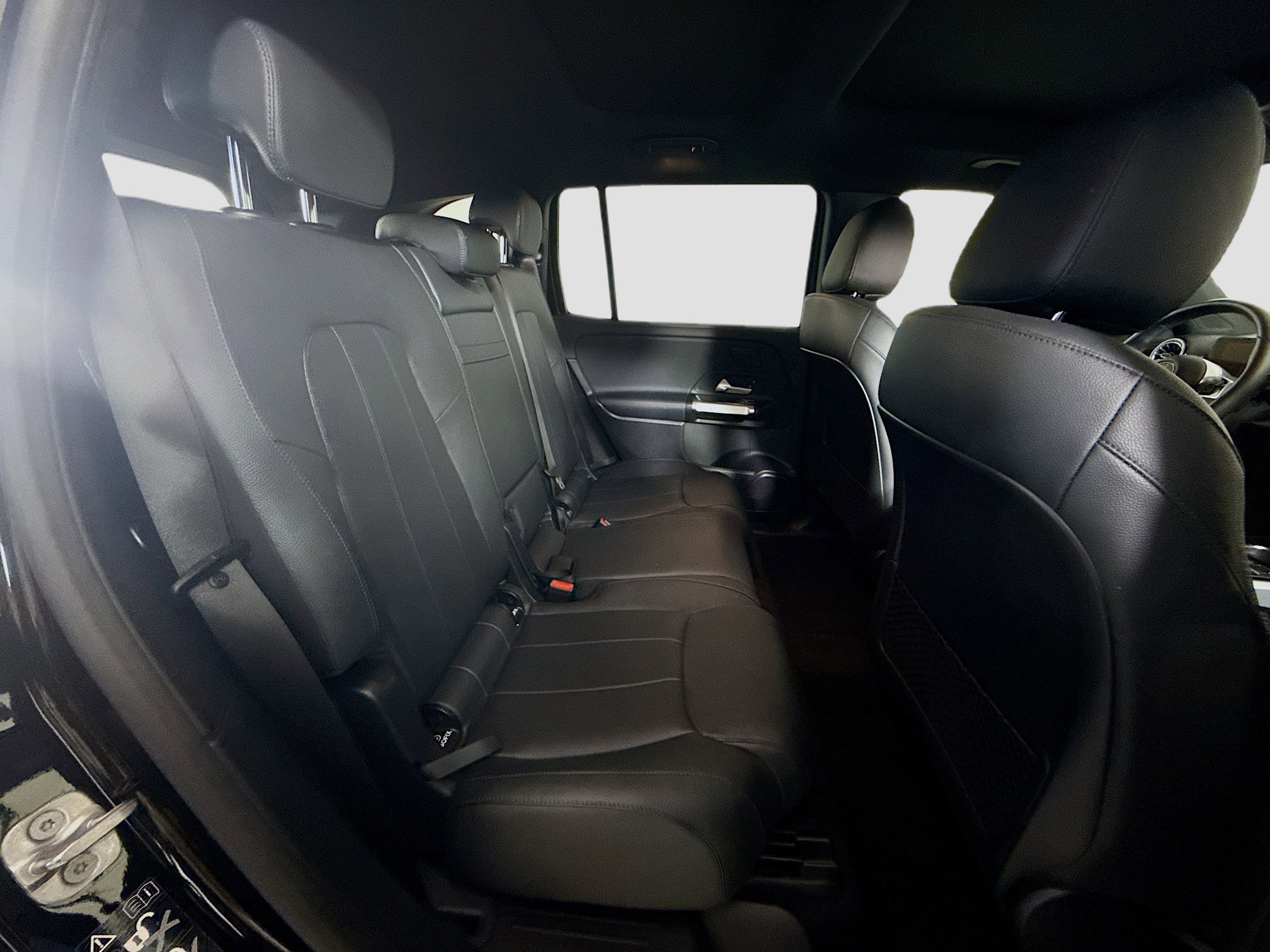 Used 2024 Mercedes-Benz EQB 300 4MATIC image 27