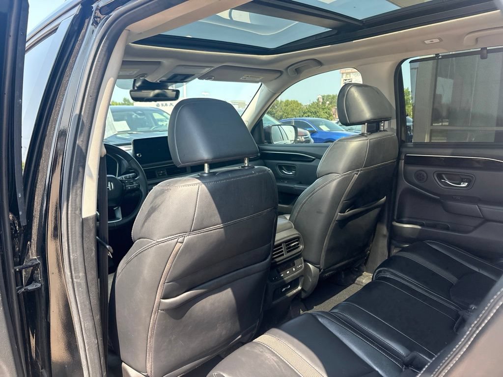 Certified 2023 Honda Pilot Touring image 39