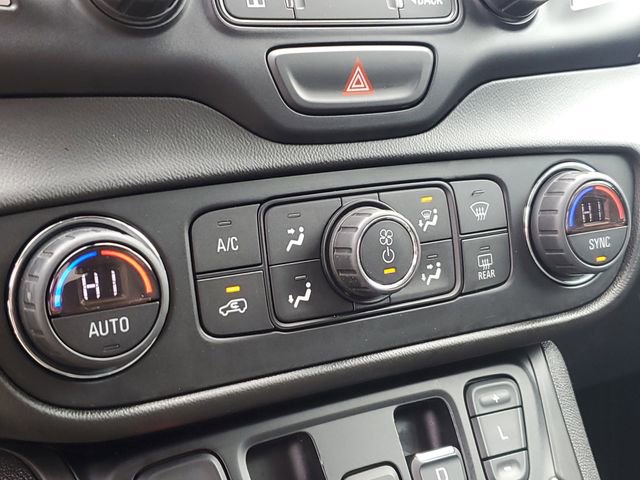 Used 2021 GMC Terrain SLT image 14