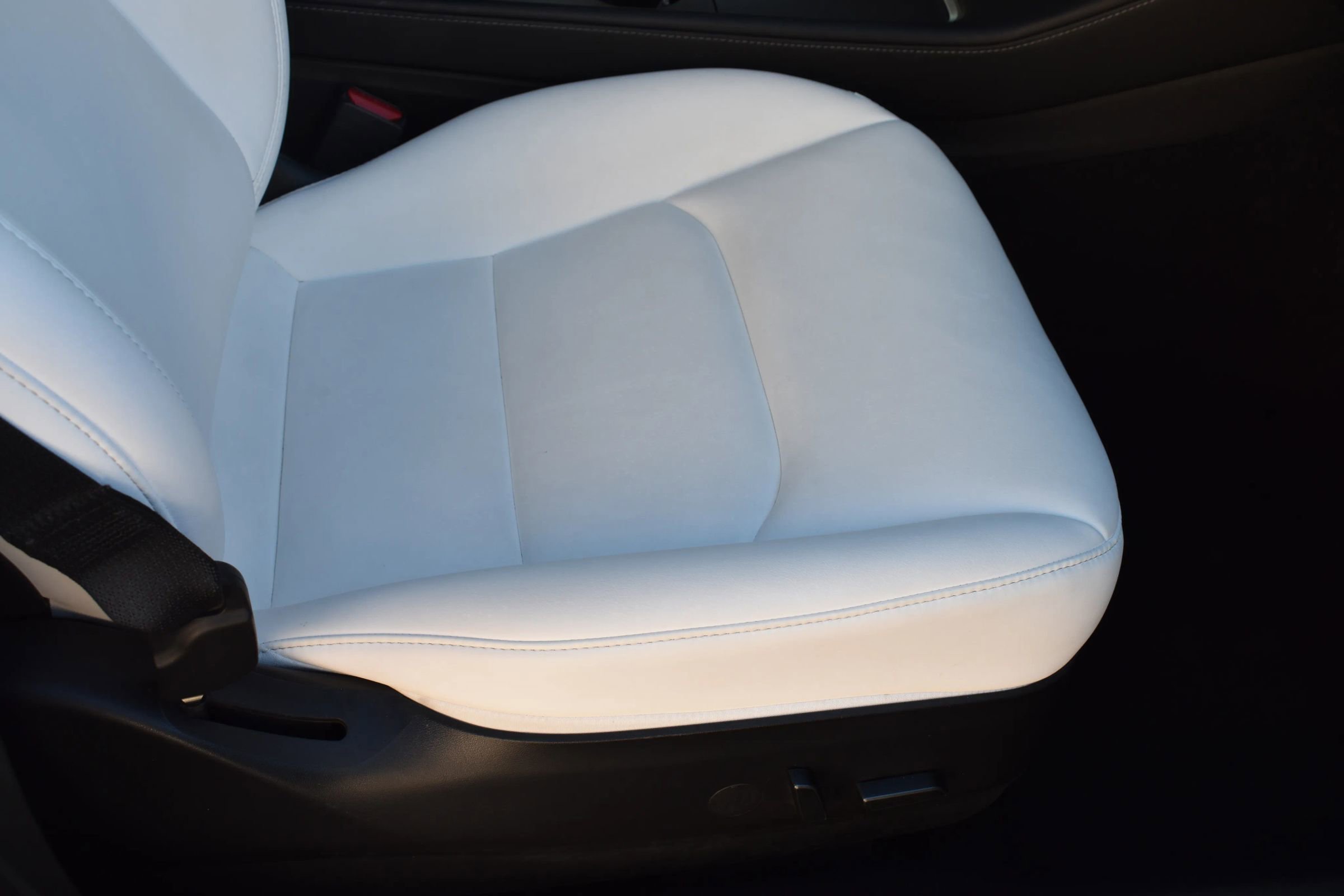 Used 2021 Tesla Model 3 Standard Range Plus image 17