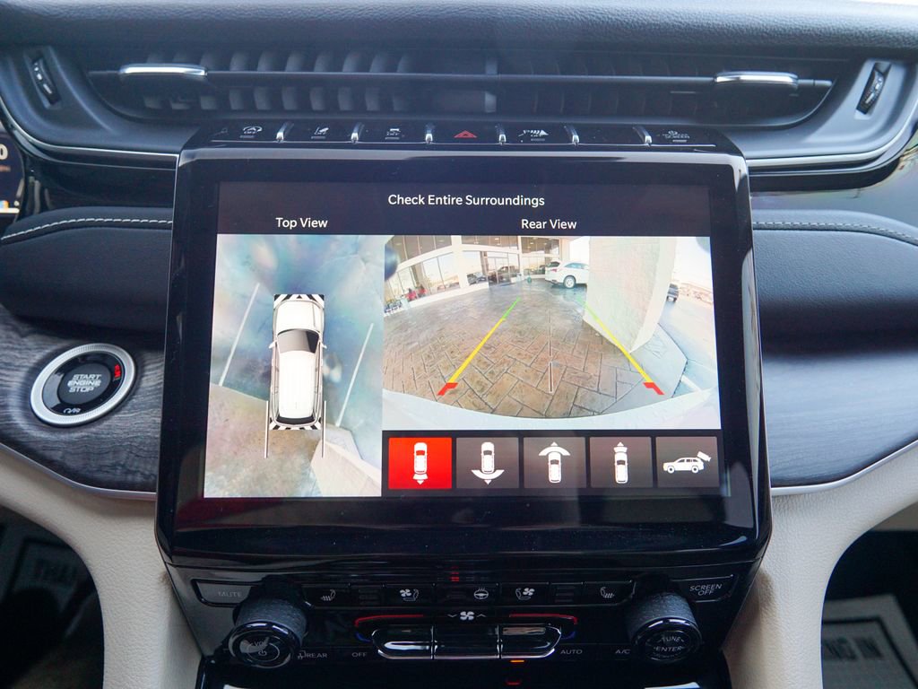 Used 2023 Jeep Grand Cherokee L Limited w/ Luxury Tech Group II image 30