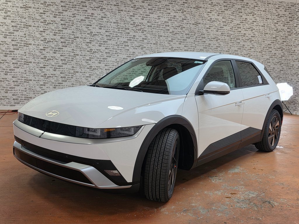 New 2026 Hyundai Ioniq 5 SE image 3