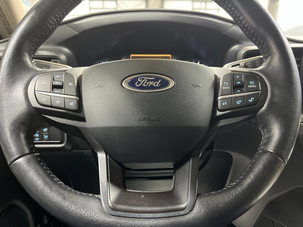 Used 2020 Ford Explorer XLT w/ Comfort Package AWD/4WD image 18