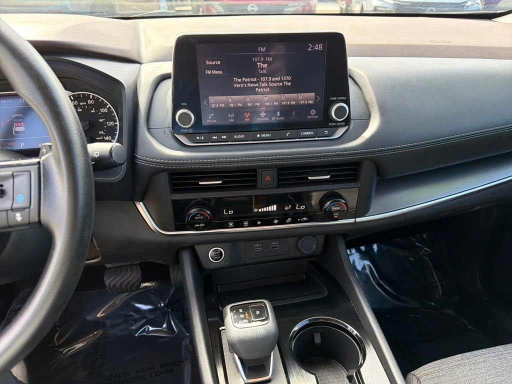 Used 2023 Nissan Rogue SV image 26