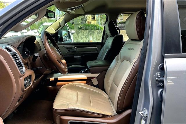 Used 2019 RAM 1500 Laramie AWD/4WD image 18