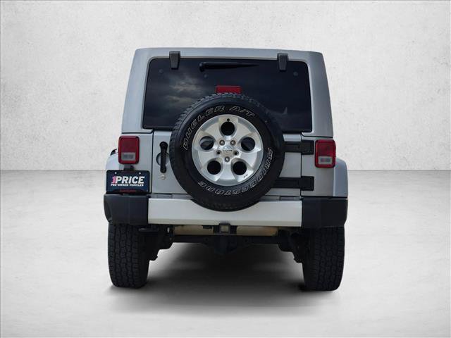 Used 2014 Jeep Wrangler Unlimited Sahara w/ Connectivity Group AWD/4WD image 6