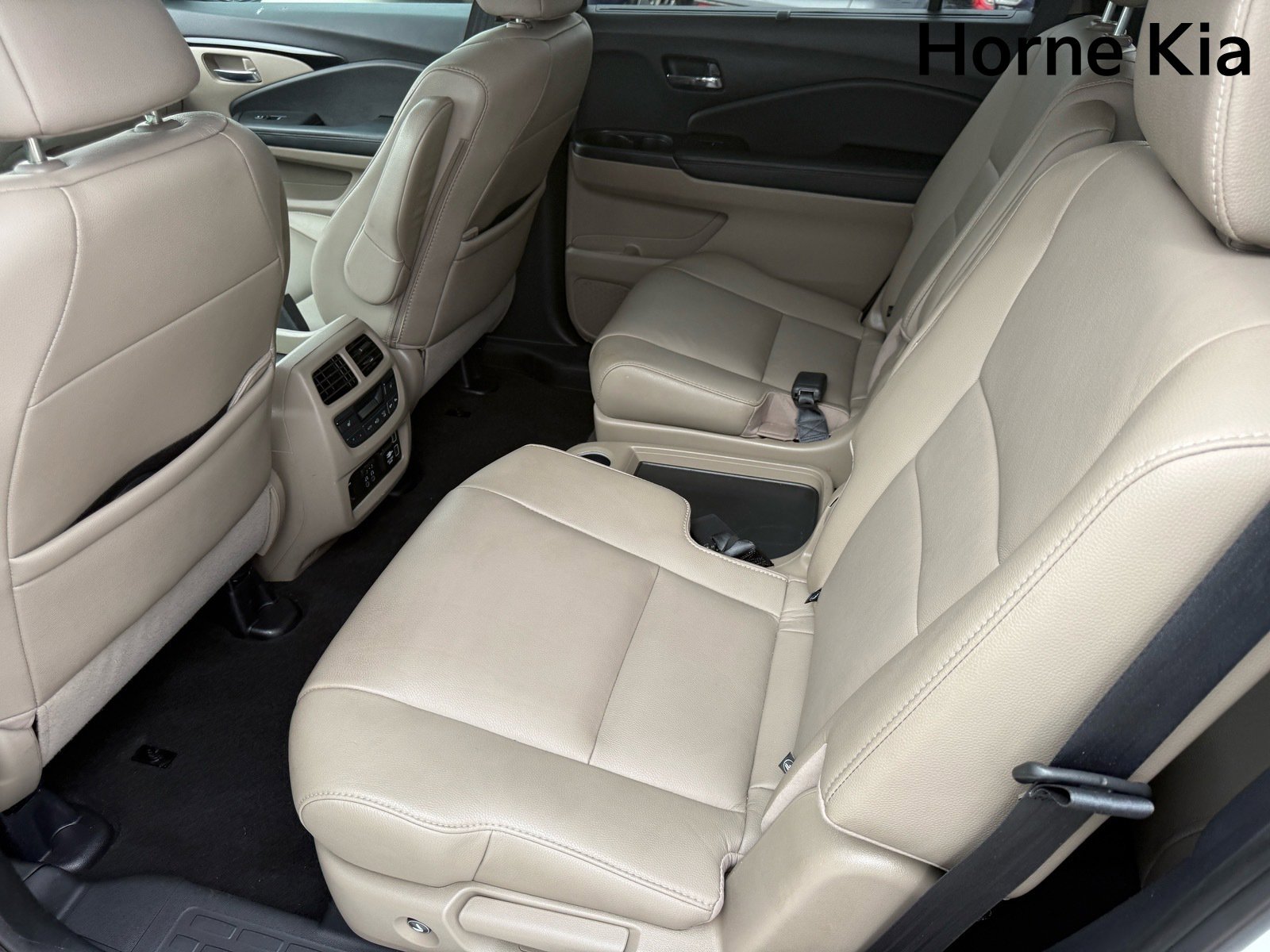 Used 2020 Honda Pilot Touring image 24