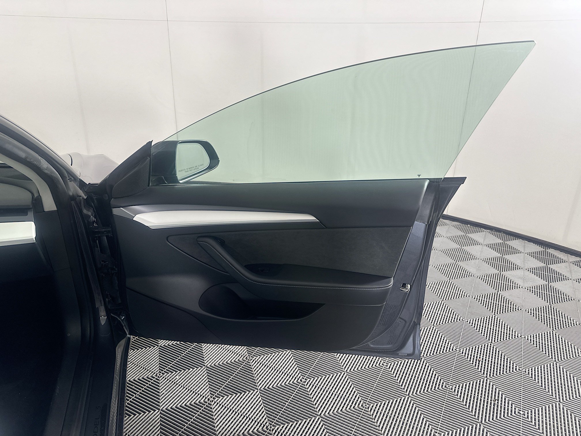 Used 2023 Tesla Model 3 Standard Range RWD image 32
