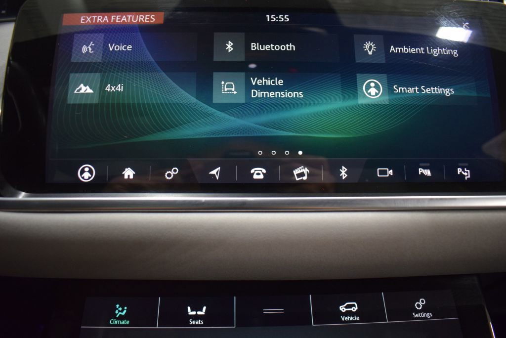 Used 2020 Land Rover Range Rover Evoque SE image 26