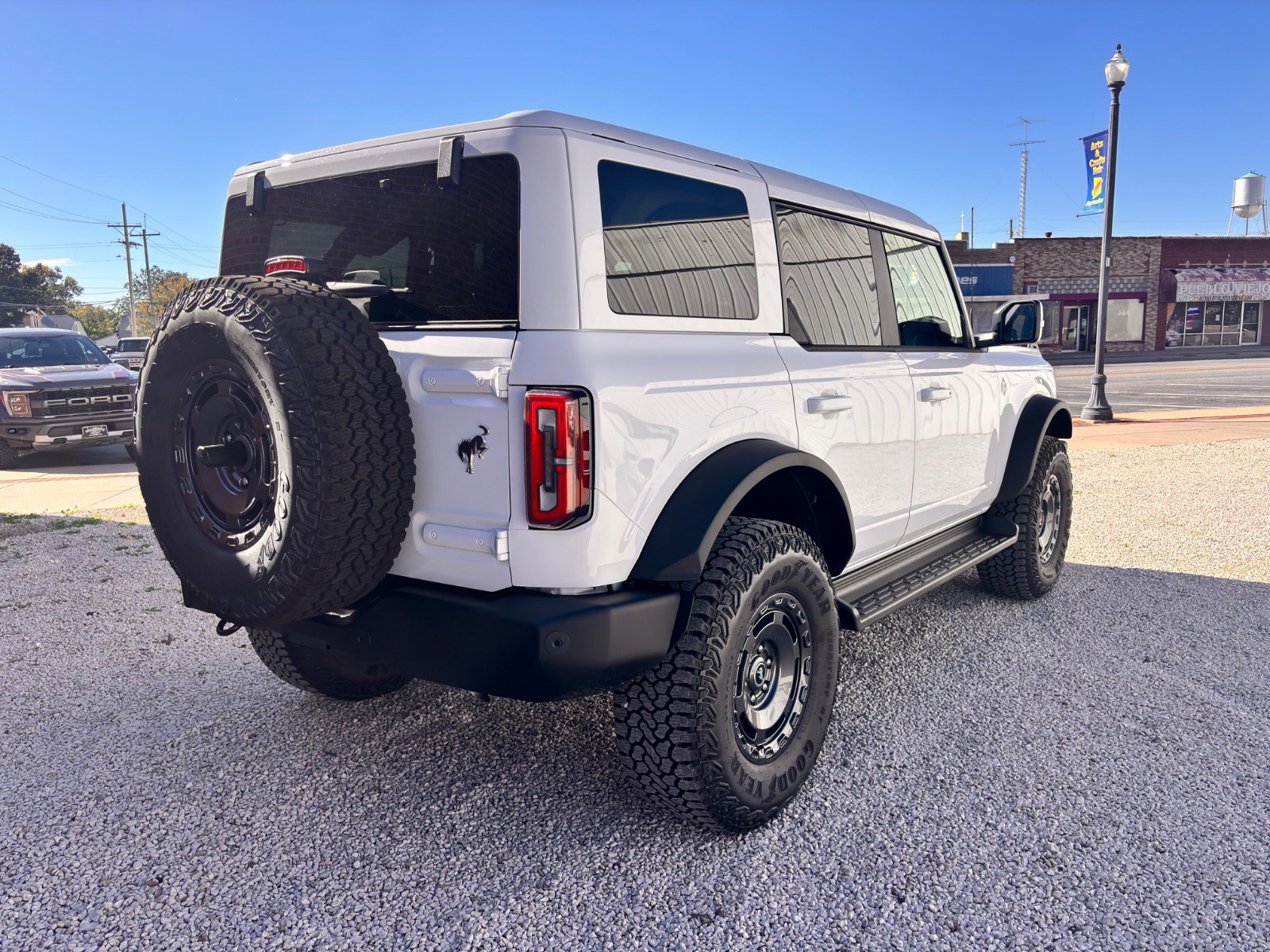 New 2025 Ford Bronco Outer Banks image 3