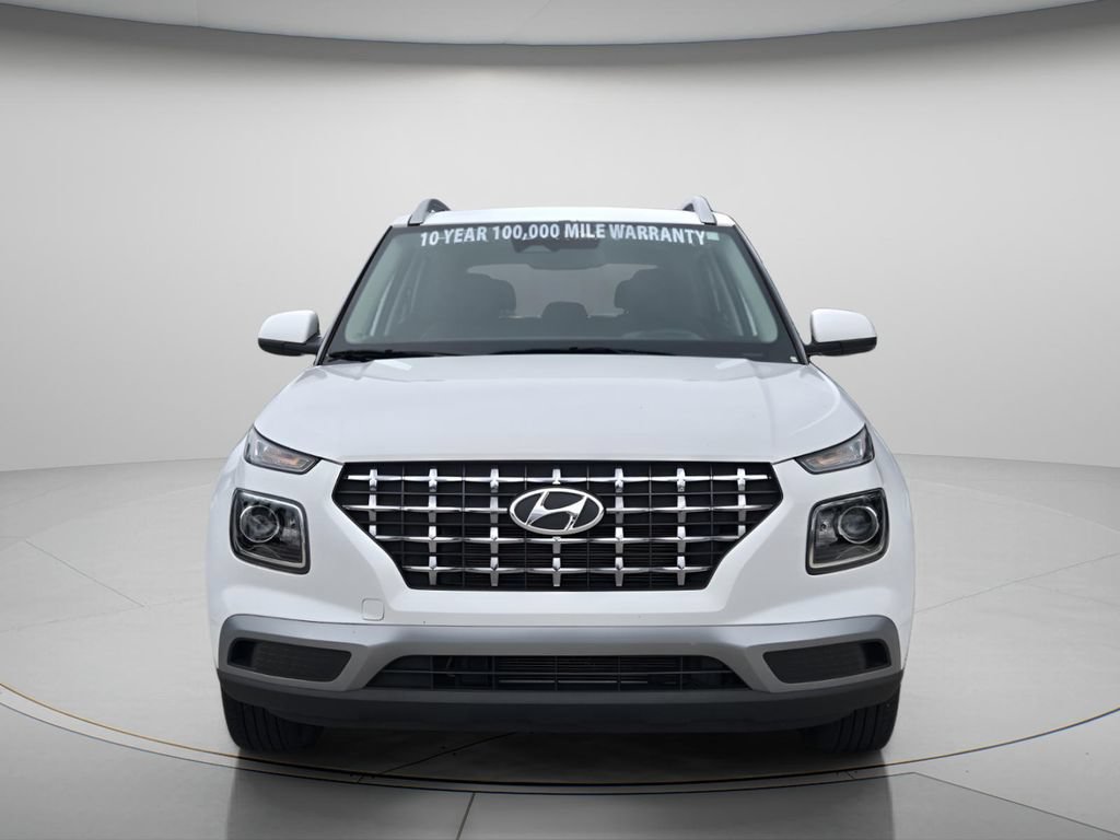 Certified 2023 Hyundai Venue SEL FWD image 5