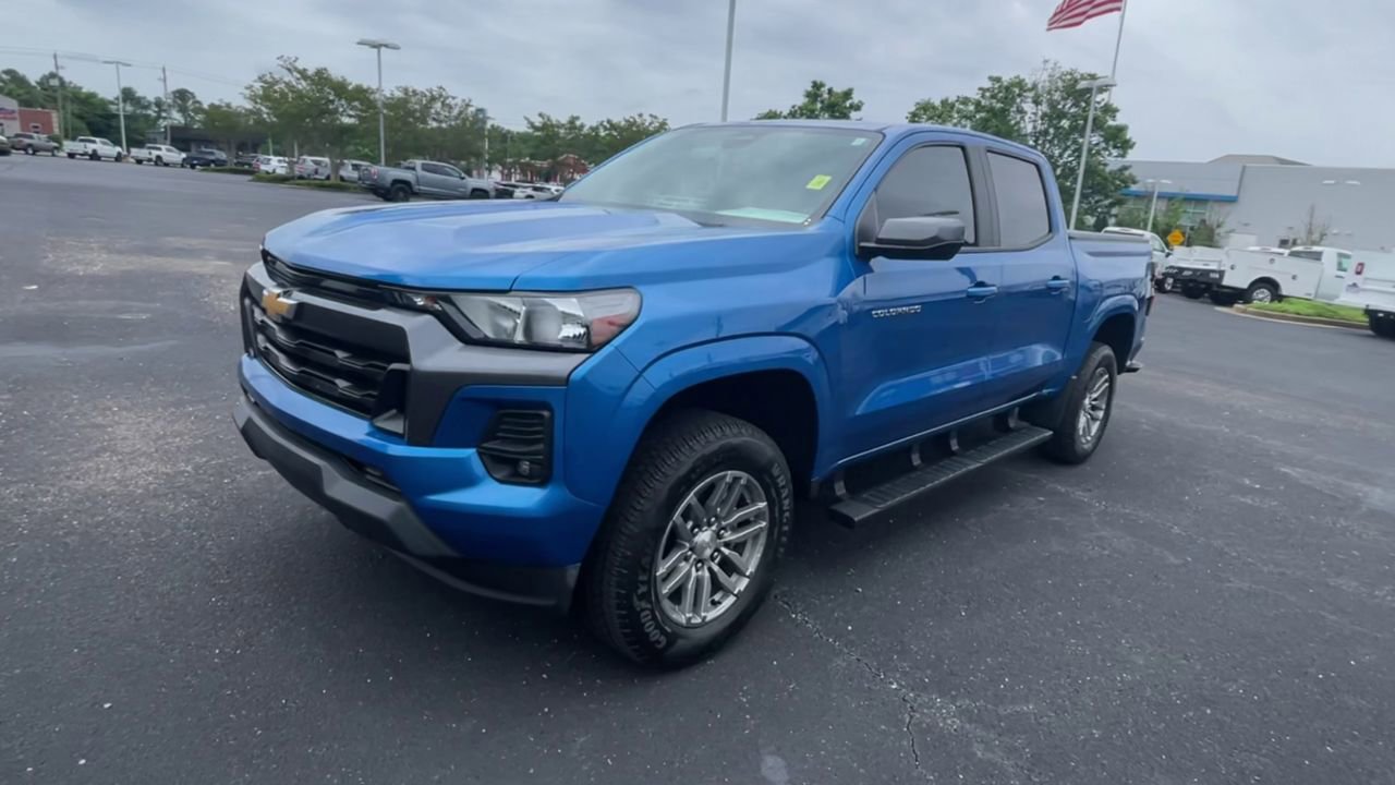 Used 2023 Chevrolet Colorado LT w/ LT Convenience Package RWD image 4