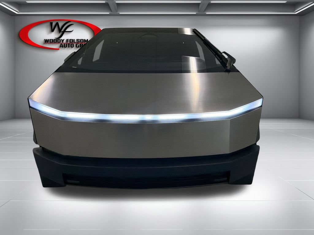 Used 2025 Tesla Cybertruck AWD Crew Cab image 2
