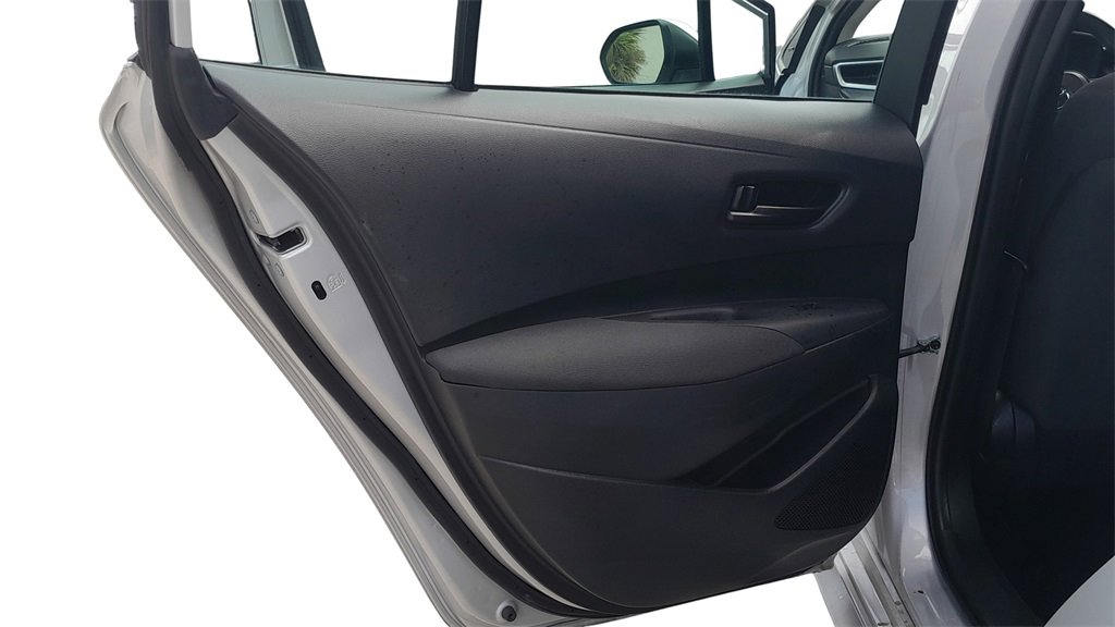 Used 2023 Toyota Corolla LE image 29