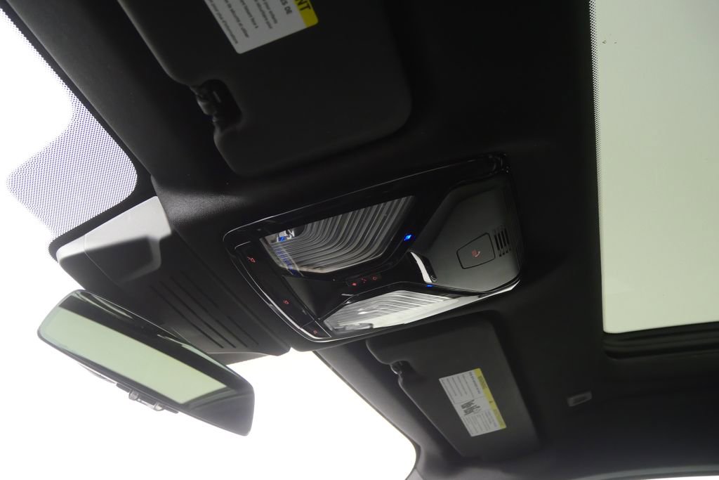 Certified 2025 BMW X6 xDrive40i image 21