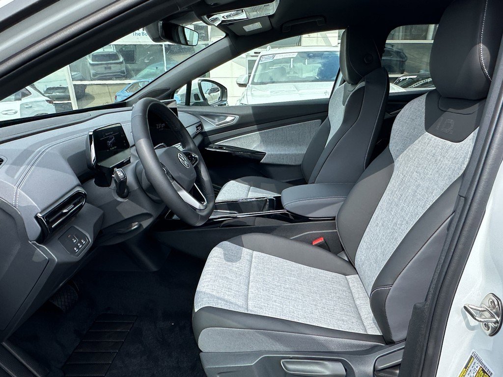 New 2025 Volkswagen ID.4 Pro AWD/4WD image 15