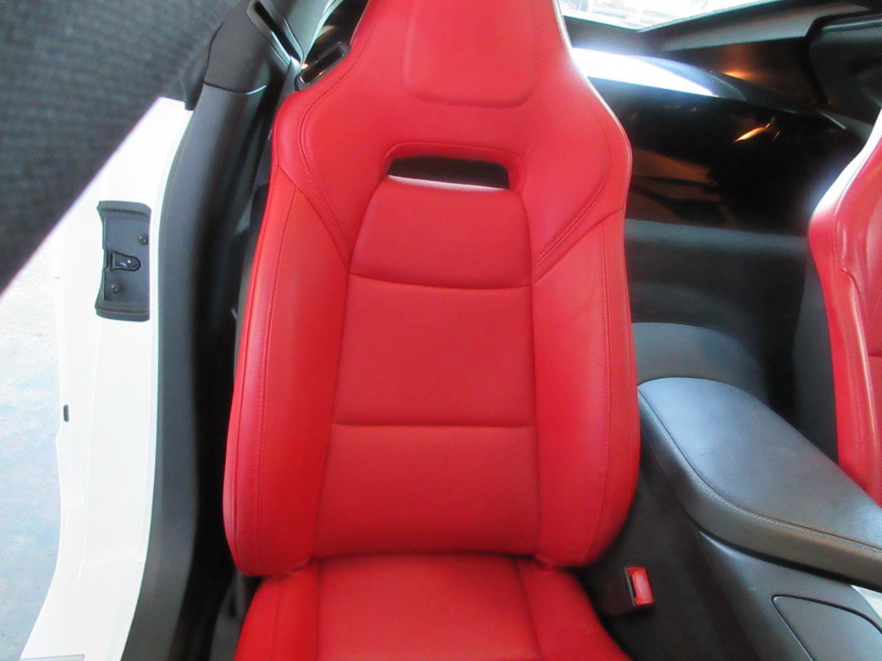 Used 2017 Chevrolet Corvette Stingray Coupe w/ Carbon Flash Badge Package image 27