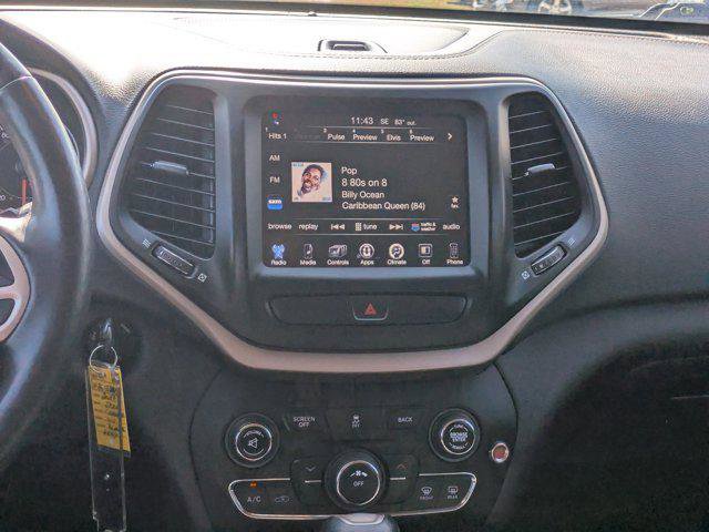 Certified 2017 Jeep Cherokee Latitude w/ Cold Weather Group image 16