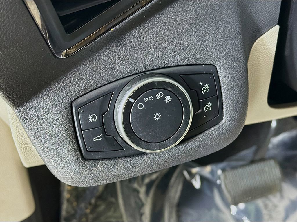 Used 2017 Ford Escape Titanium w/ Equipment Group 301A image 31