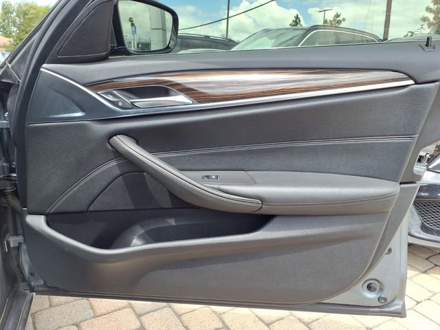 Used 2019 BMW 530i w/ Convenience Package RWD image 26