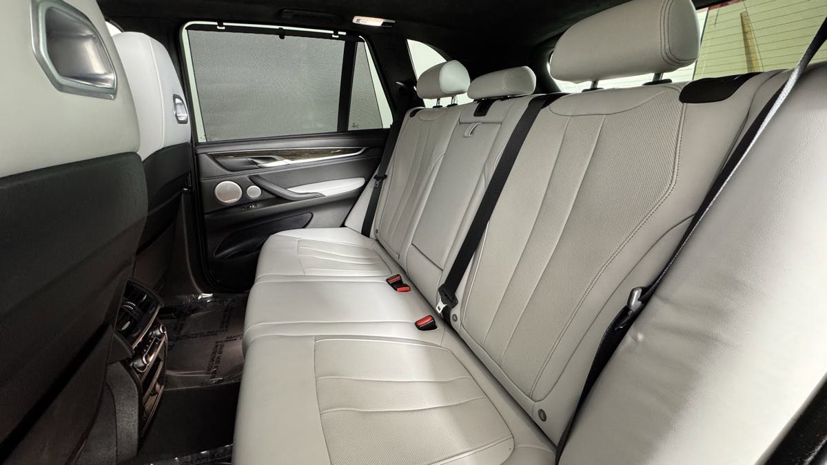 Used 2018 BMW X5 M w/ Executive Package AWD/4WD image 31