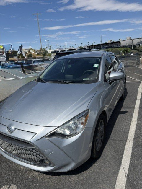 Used 2020 Toyota Yaris LE FWD image 2