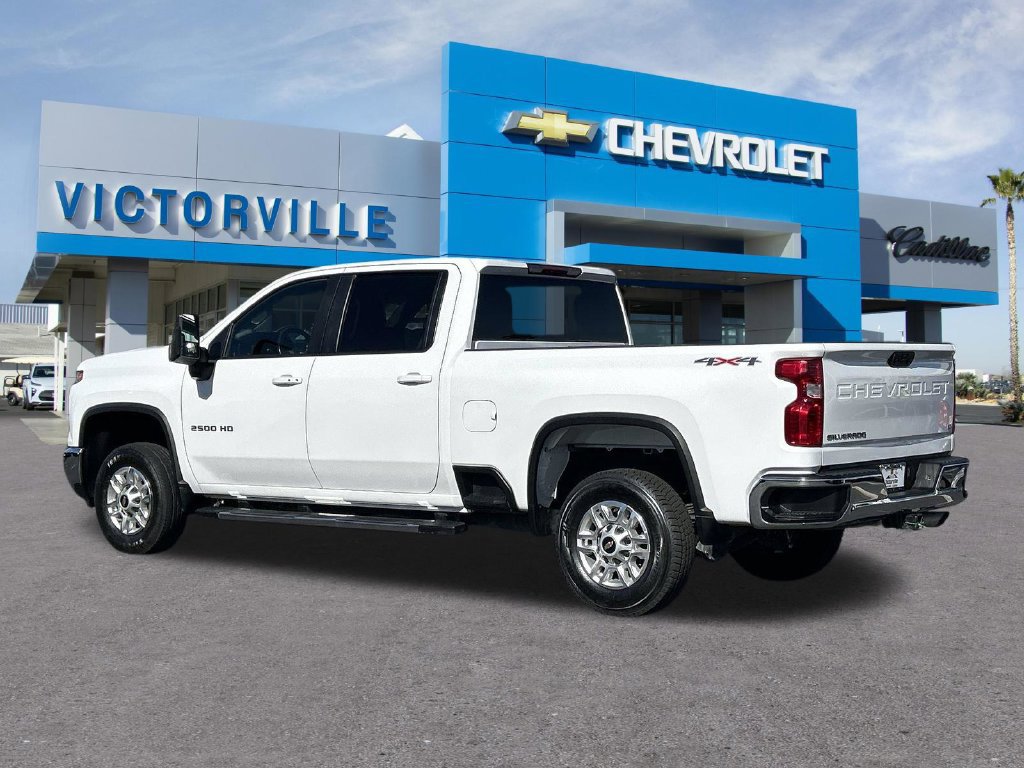 Used 2025 Chevrolet Silverado 2500 LT w/ Convenience Package AWD/4WD image 11