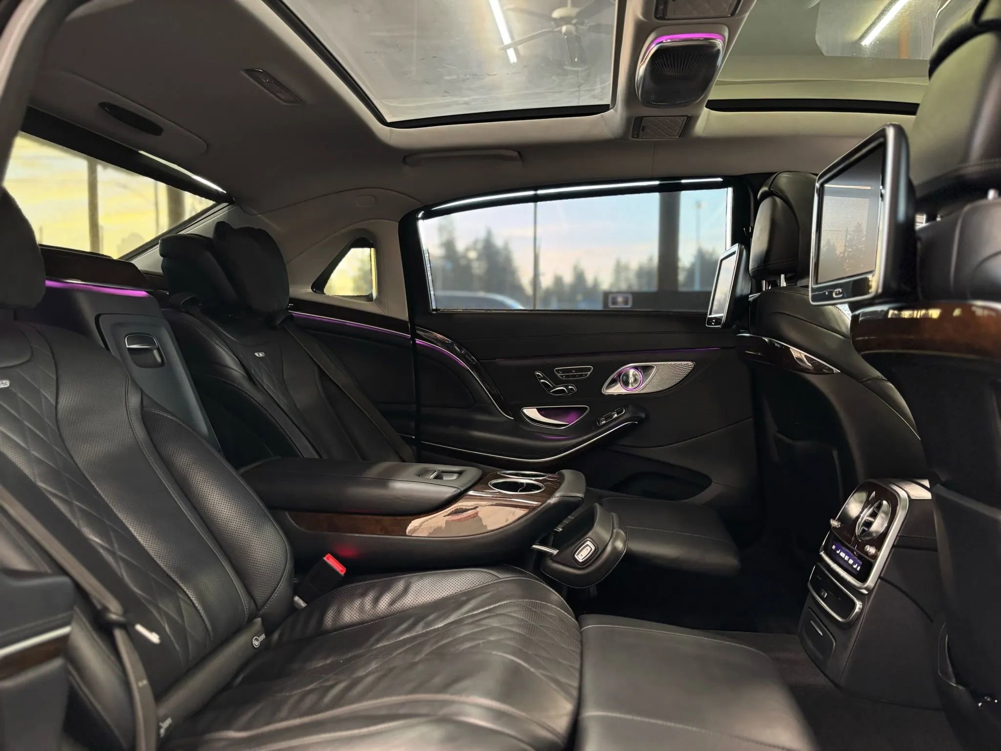 Used 2016 Mercedes-Benz Maybach S 600 image 32