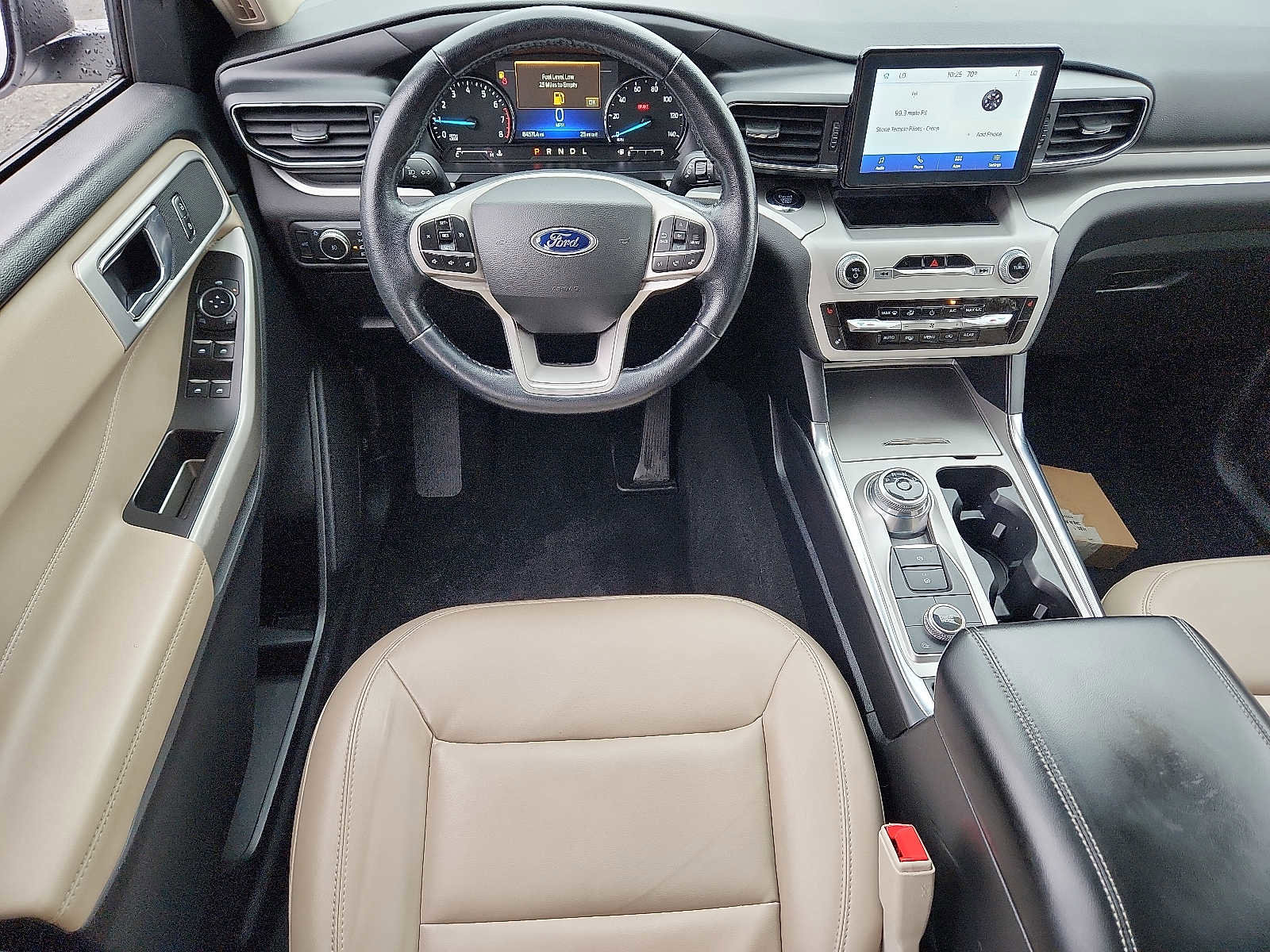 Used 2022 Ford Explorer XLT w/ Equipment Group 202A image 11