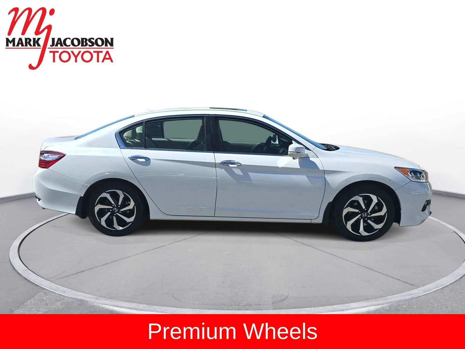 Used 2016 Honda Accord EX image 6