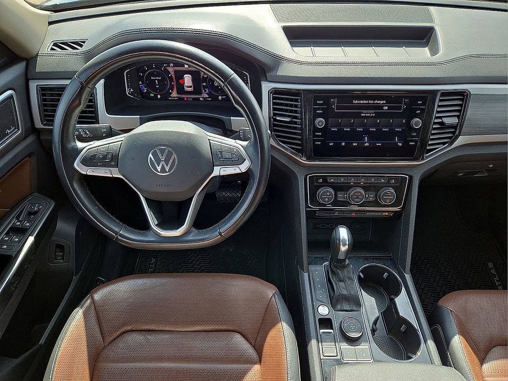 Used 2021 Volkswagen Atlas SEL Premium image 19