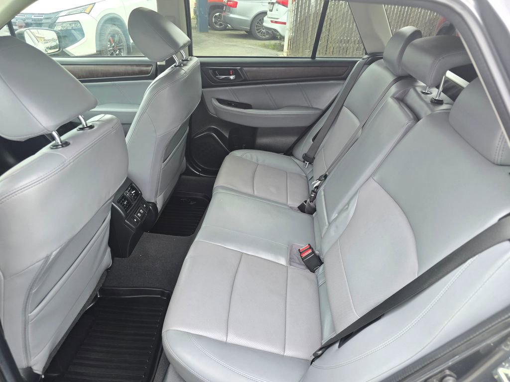 Used 2019 Subaru Outback 2.5i Limited w/ Protection Package #1 AWD/4WD image 12