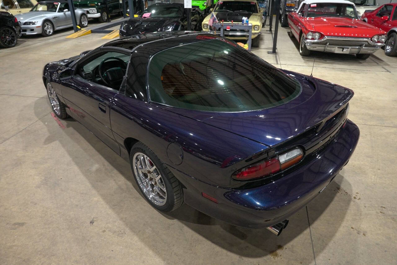 Used 2001 Chevrolet Camaro Z28 w/ SS Performance/Appearance Pkg RWD image 16