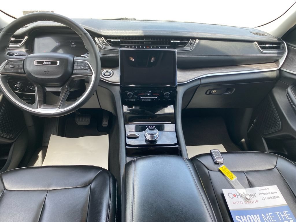 Used 2023 Jeep Grand Cherokee L Limited AWD/4WD image 16