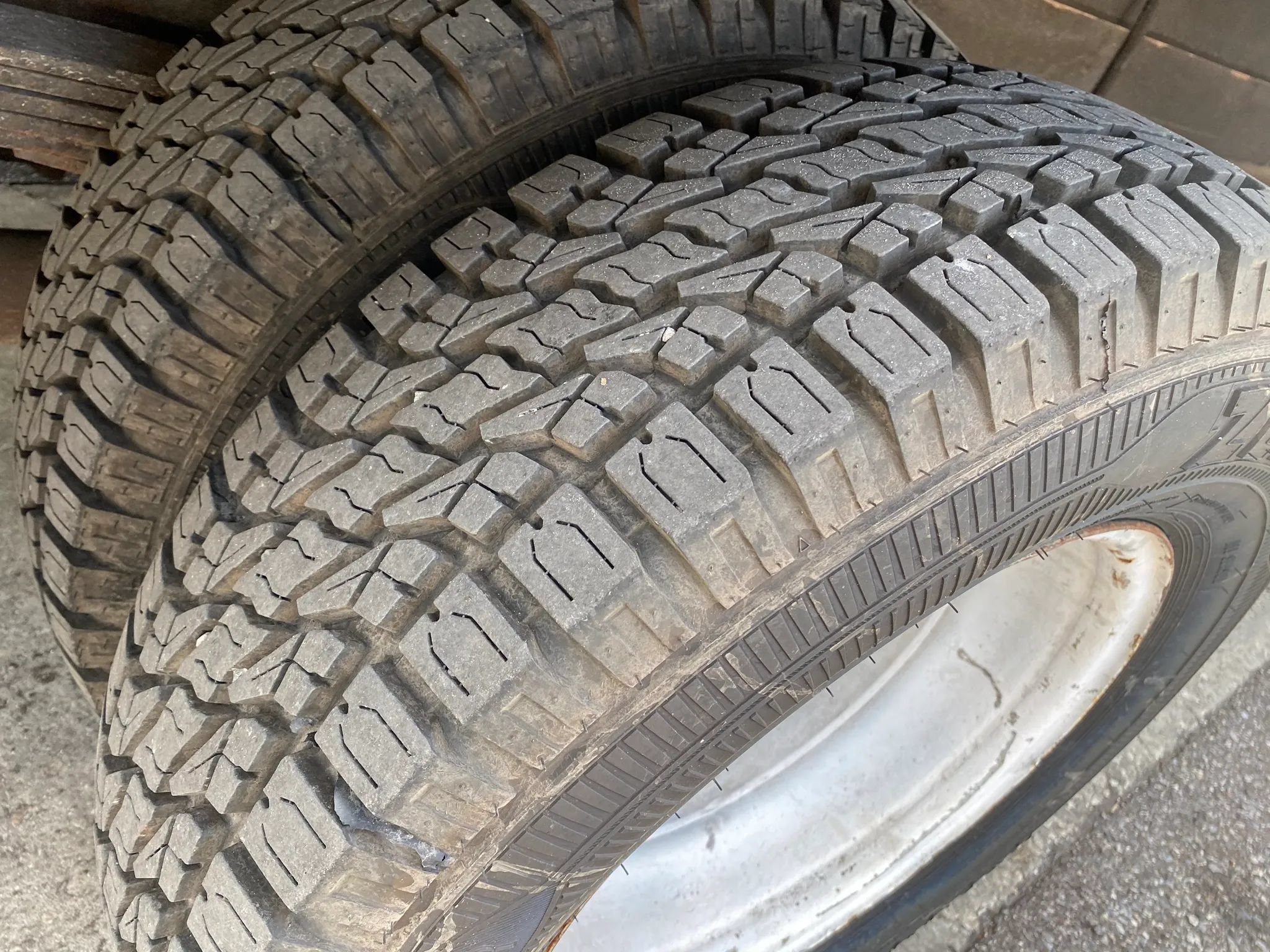 Used 1996 Ford E-350 and Econoline 350 RWD image 14