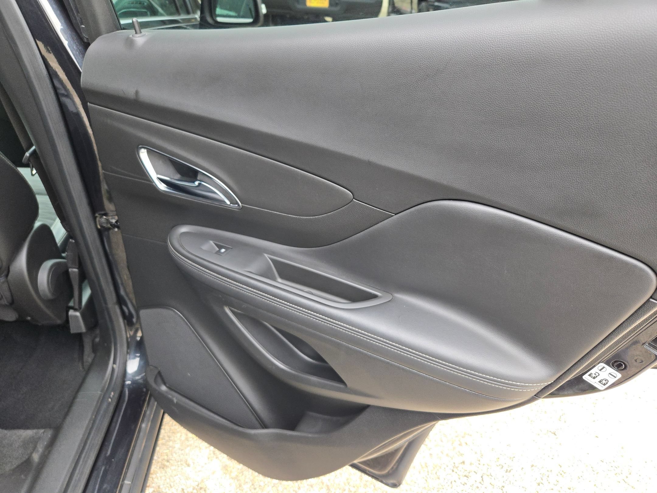 Used 2015 Buick Encore FWD image 25