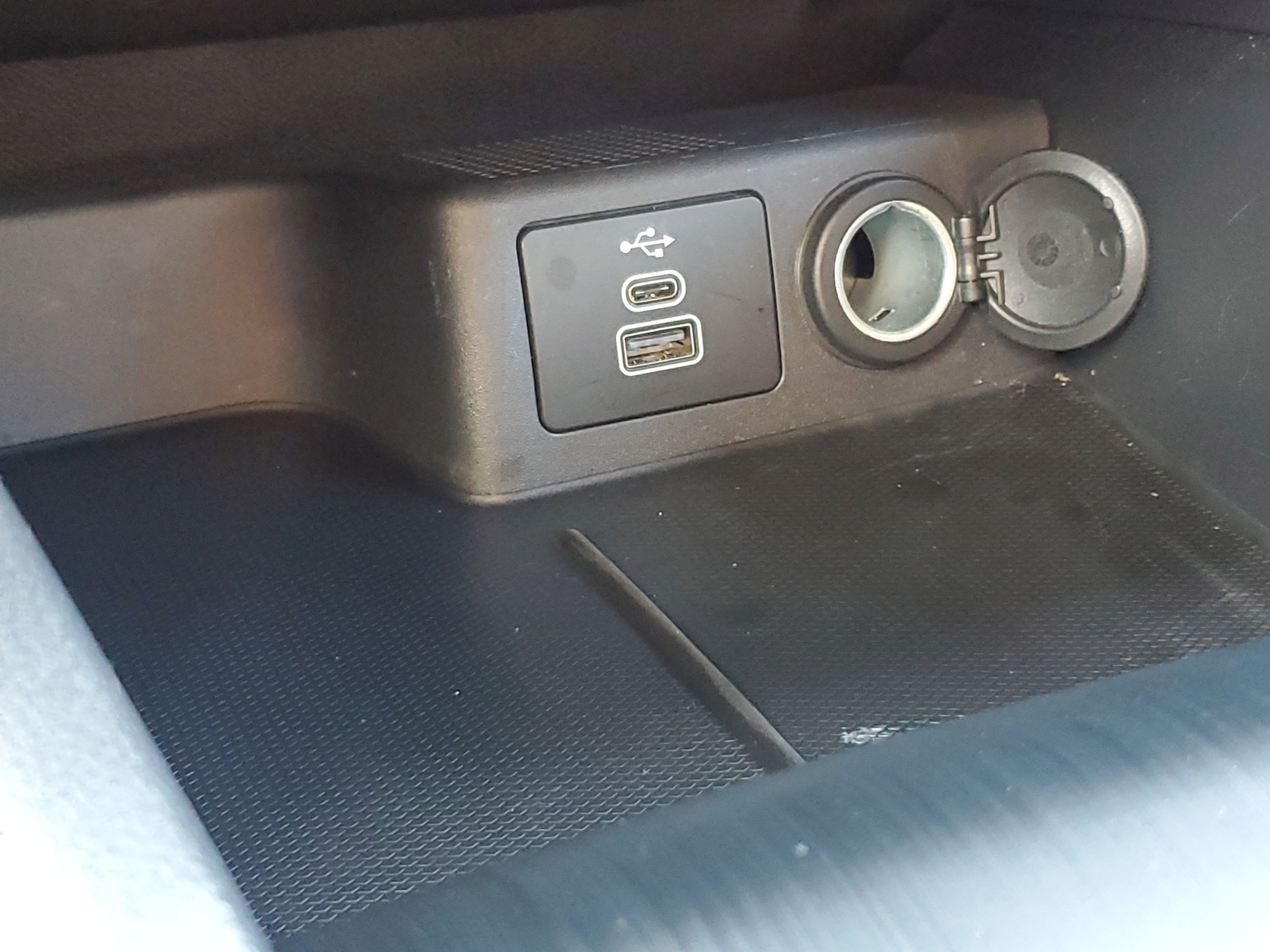 Used 2025 Ford Escape ST-Line FWD image 26