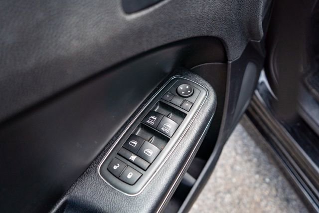 Used 2012 Dodge Charger SRT8 Super Bee w/ Driver Convenience Group II RWD image 15